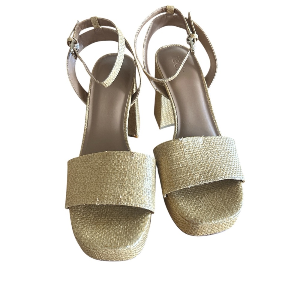Nordstrom Gold Textured Block Heel Sandals ( Appears only to have been tried on)